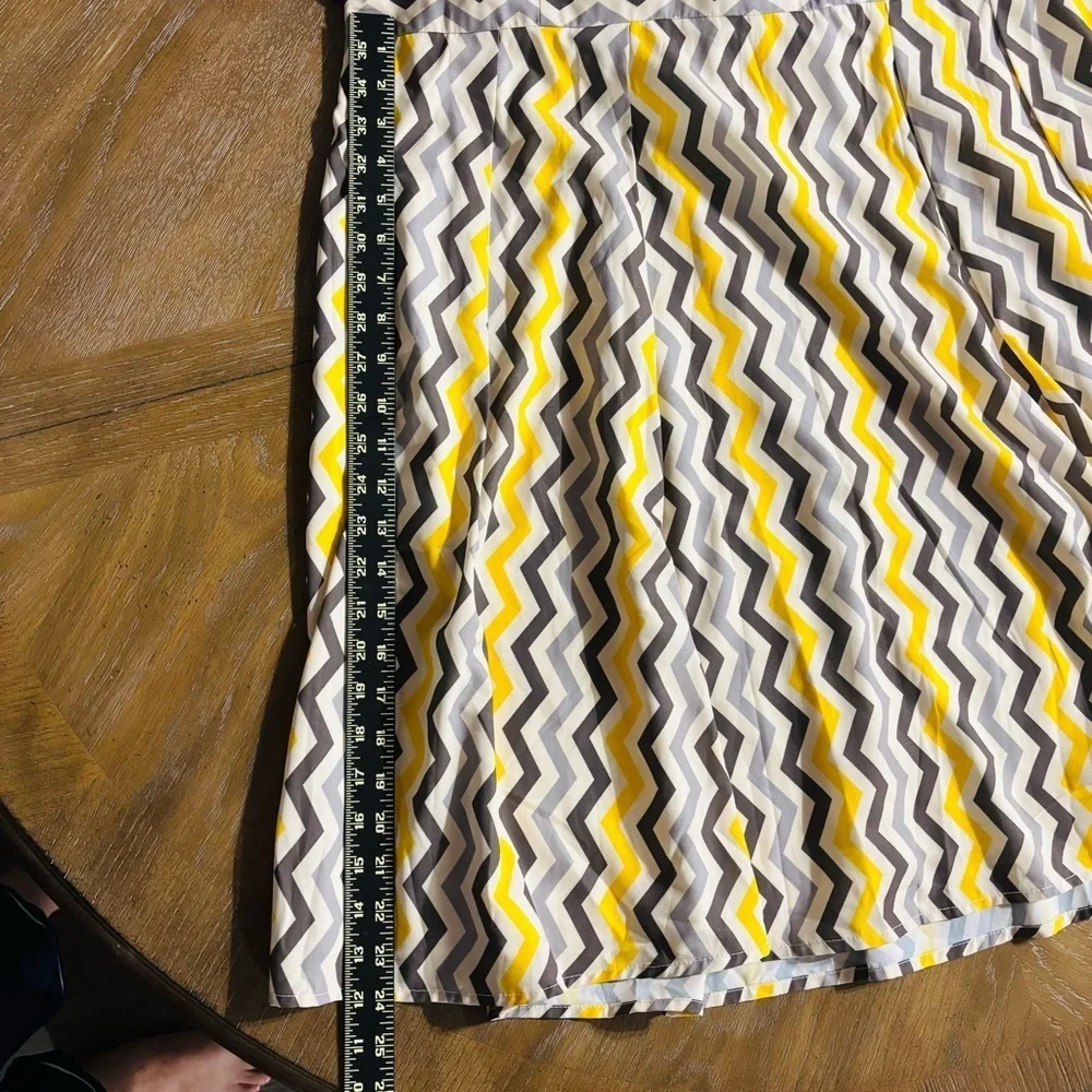 Chevron print‎ crepe banded empire dress